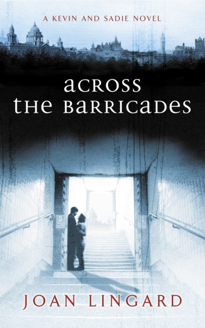 Across the Barricades : A Kevin and Sadie Story - 9780140371796
