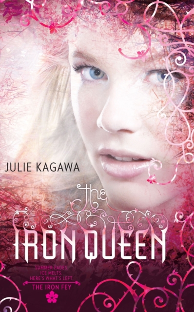 The Iron Queen : Book 3 - 9780778304791